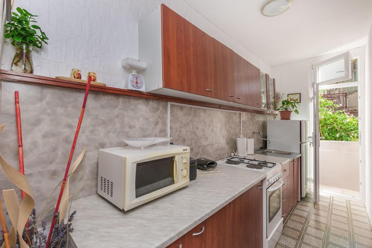 Apartment And Rooms Tatjana Омиш Экстерьер фото